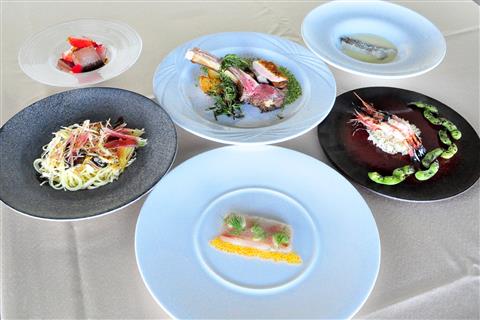 2日目夕食　アルケッチァーノ(お食事の一例)